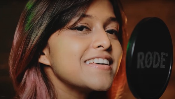  'মনে কে মাগে হিতে' গানের অর্থ