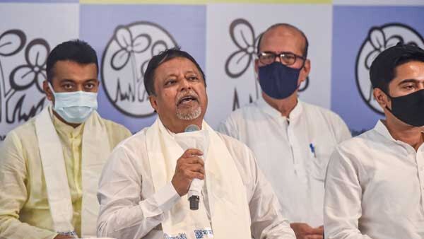 মুকুল রায়কে নিয়ে শুনানি ৭ অক্টোবরের মধ্যে শেষ করার নির্দেশ