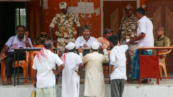 নথিপত্রে দাদার জমি, বাবার চাকরি