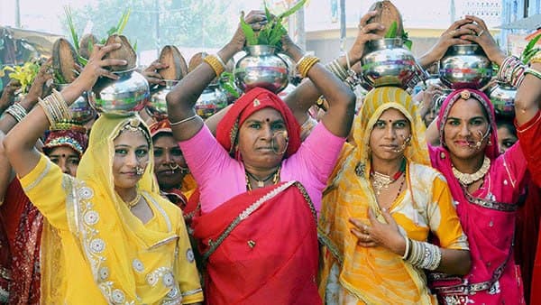 রাজ রানীর জেদ ও রাজস্থানের উৎসব রাজ রানীর জেদ ও রাজস্থানের উৎসব