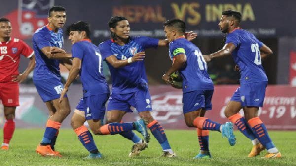 সুনীলদের হার বাঁচালেন পরিবর্ত অনিরুদ্ধ সুনীলদের হার বাঁচালেন পরিবর্ত অনিরুদ্ধ