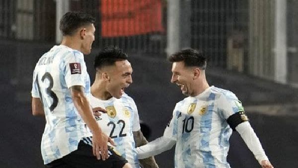 লিও-র সামনে লিও-র সামনে