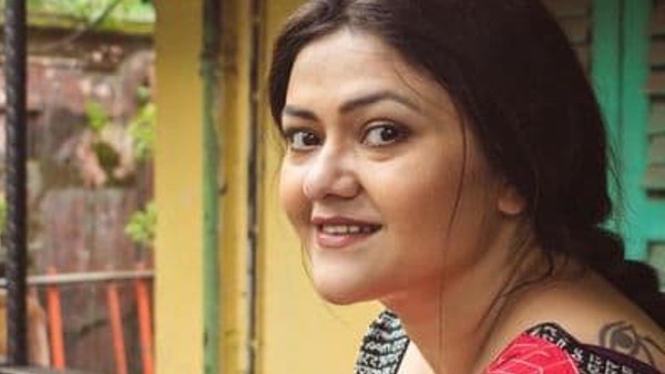  কনীনিকা অভিনয় শেখাচ্ছেন