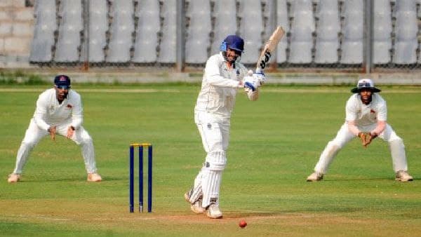 বাঁ হাতে আক্রমণাত্মক ব্যাটিংয়ের রহস্য ফাঁস কেকেআর ওপেনারের বাঁ হাতে আক্রমণাত্মক ব্যাটিংয়ের রহস্য ফাঁস কেকেআর ওপেনারের