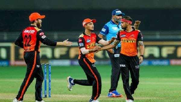 অঘটনের লক্ষ্যে সানরাইজার্স অঘটনের লক্ষ্যে সানরাইজার্স