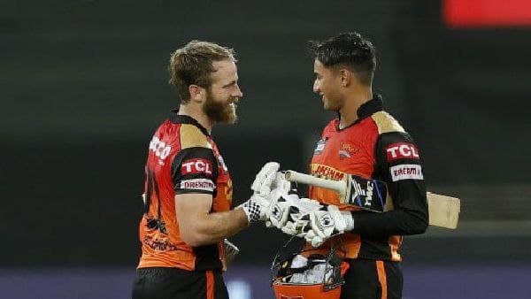 কলকাতা নাইট রাইডার্সের বিরুদ্ধে প্রথমে ব্যাটিং সানরাইজার্সের কলকাতা নাইট রাইডার্সের বিরুদ্ধে প্রথমে ব্যাটিং সানরাইজার্সের