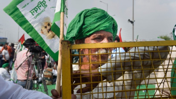 টুইটে আপডেট পুলিশের টুইটে আপডেট পুলিশের