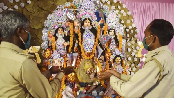 শাস্ত্রে বলা হয়েছে অন্য কথা