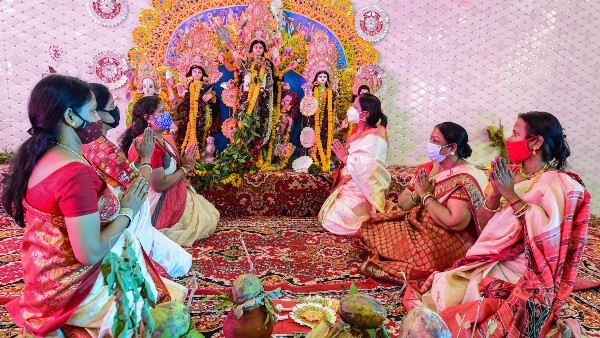 বিজয়া দশমীতে মিষ্টিমুখের চল