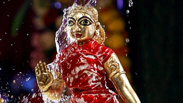 দ্রৌপদী ও সীতার কাহিনি কি কোথাও গিয়ে মিলে যাচ্ছে এখানে? দ্রৌপদী ও সীতার কাহিনি কি কোথাও গিয়ে মিলে যাচ্ছে এখানে?