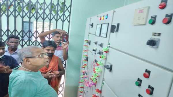 ঘনিষ্ঠের লকারে কিলো কিলো সোনা ঘনিষ্ঠের লকারে কিলো কিলো সোনা