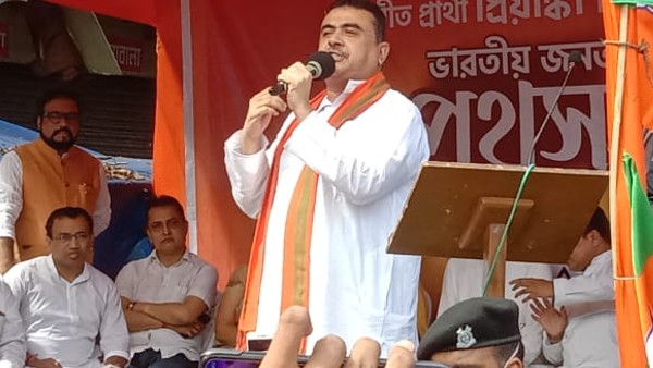 দীর্ঘ প্রতীক্ষার পর ঘোষণা করে হয় নন্দীগ্রামে শুভেন্দু জয়ী 