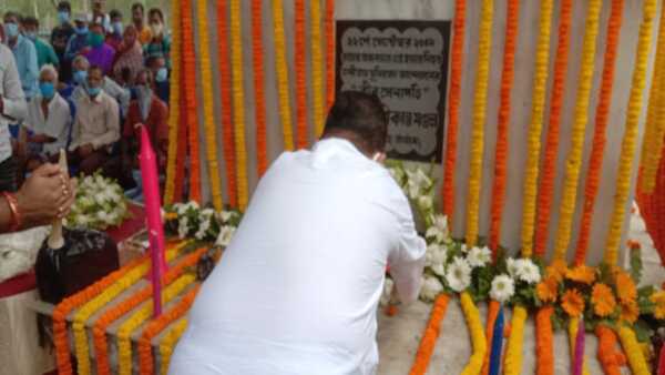 আশীর্বাদ চাইলেন শুভেন্দু