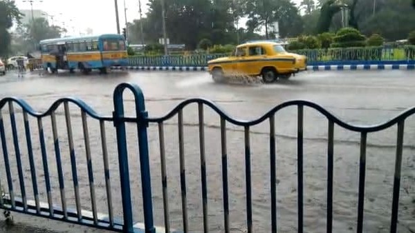 দক্ষিণবঙ্গে ভারী বৃষ্টির পূর্বাভাস দক্ষিণবঙ্গে ভারী বৃষ্টির পূর্বাভাস