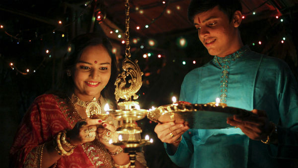 তেলের প্রদীপ দিয়ে ঘরোয়া টিপস