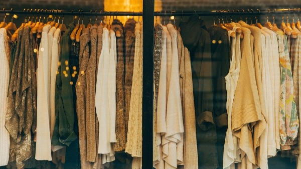 কাপড়ের দোকানের জন্য কোন রঙ কাপড়ের দোকানের জন্য কোন রঙ