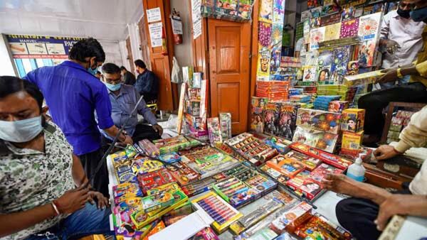 বছরের ৫ মাসে সব থেকে বেশি চিনা পণ্য আমদানি করা হত বছরের ৫ মাসে সব থেকে বেশি চিনা পণ্য আমদানি করা হত