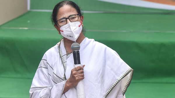 টিকা নিয়ে মমতার অভিযোগ