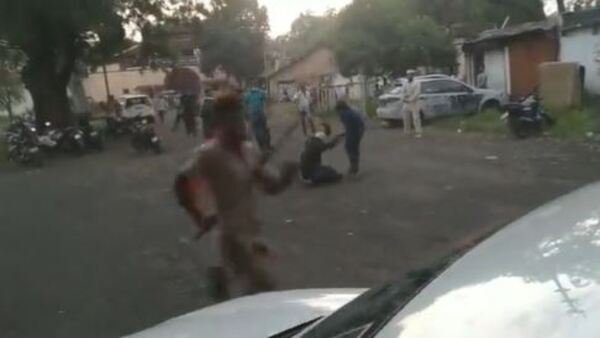 প্রকাশ ঝা-এর মুখে কালি প্রকাশ ঝা-এর মুখে কালি