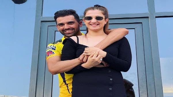 আইপিএলে বাগদানে চমক দীপক চাহারের আইপিএলে বাগদানে চমক দীপক চাহারের