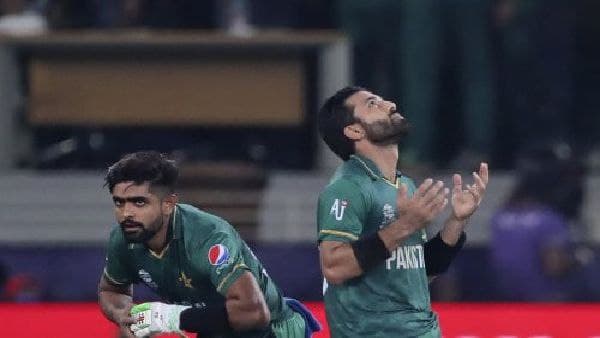 কাল পাকিস্তান-নিউজিল্যান্ড ম্যাচের দিকে কেন তাকিয়ে ভারত? 