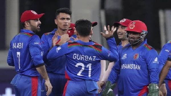 দুবাইয়ে পাকিস্তান-আফগানিস্তান ম্যাচ চলাকালীন প্রবল অশান্তি দুবাইয়ে পাকিস্তান-আফগানিস্তান ম্যাচ চলাকালীন প্রবল অশান্তি