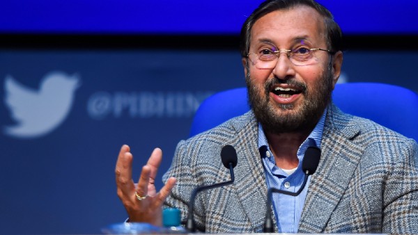 নতুন কারা আসছে