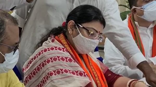 ভোটের দিনেই অভিযোগ