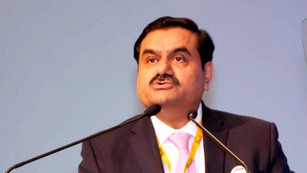 দ্বিতীয় স্থানে গৌতম আদানি