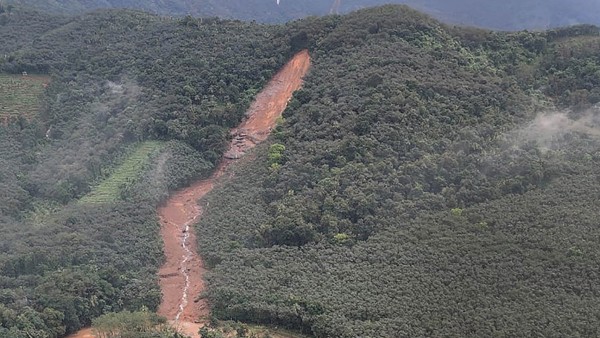 হু হু করে বাড়ছে মৃতের সংখ্যা হু হু করে বাড়ছে মৃতের সংখ্যা