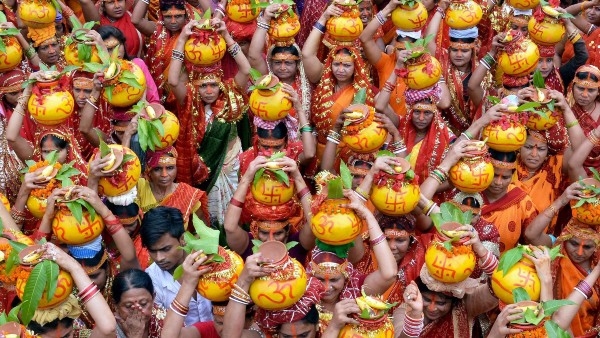 বাড়ি ফাঁকা রাখতে নেই বাড়ি ফাঁকা রাখতে নেই