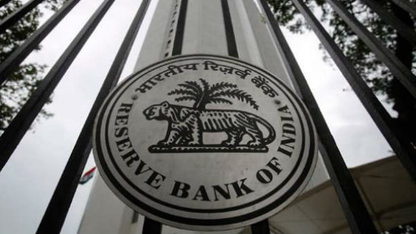 ১৭ দিনের ছুটি রয়েছে ব্যাঙ্কের