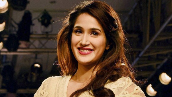 সাগরিকা ঘাটে সাগরিকা ঘাটে