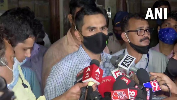 নিহাক নামা মায়ের ইচ্ছেয় হয়েছিল, আমি জন্মে থেকেই হিন্দু দাবি ওয়াংখেড়ের নিহাক নামা মায়ের ইচ্ছেয় হয়েছিল, আমি জন্মে থেকেই হিন্দু দাবি ওয়াংখেড়ের
