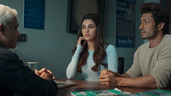 ২০১৭ সালে কেরিয়ার শুরু করেন রুক্মিণী