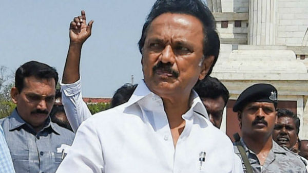 দ্বিতীয় স্থানে ডিএমকে