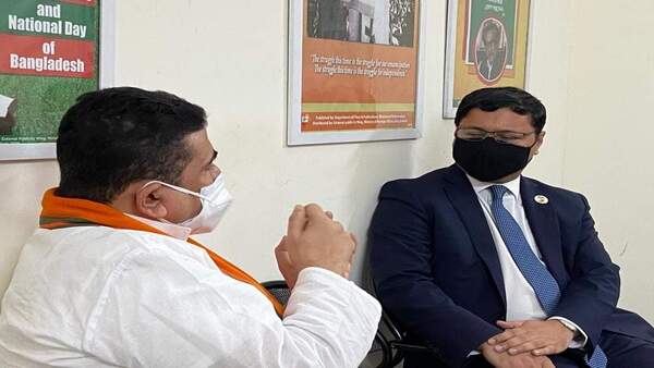 ডেপুটি হাইকমিশনের সঙ্গে সাক্ষাৎ ডেপুটি হাইকমিশনের সঙ্গে সাক্ষাৎ