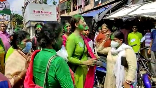 জেলায় জেলায় শুরু উৎসব জেলায় জেলায় শুরু উৎসব