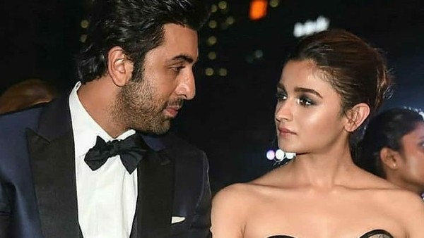 বিয়ের গুজবে তোলপাড় বলিউড বিয়ের গুজবে তোলপাড় বলিউড