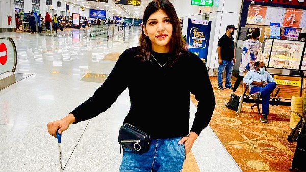 নিশাকে সমর্থন সাক্ষীর