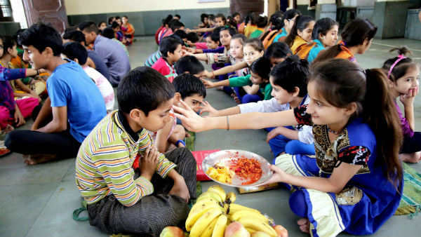 কবে পালন হয় ভাই ফোঁটা বা ভাইদুজ কবে পালন হয় ভাই ফোঁটা বা ভাইদুজ