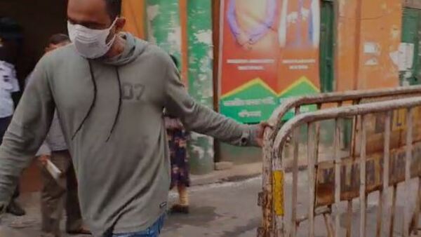 বেশ কয়েকজনকে আটকের খবর 