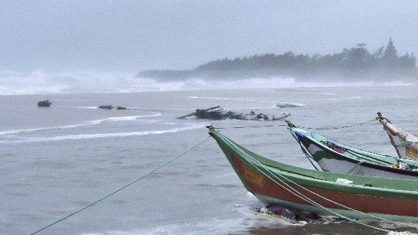মৎস্যজীবীদের সতর্কতা