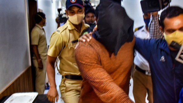  কেপি গোসাভি প্রতারক