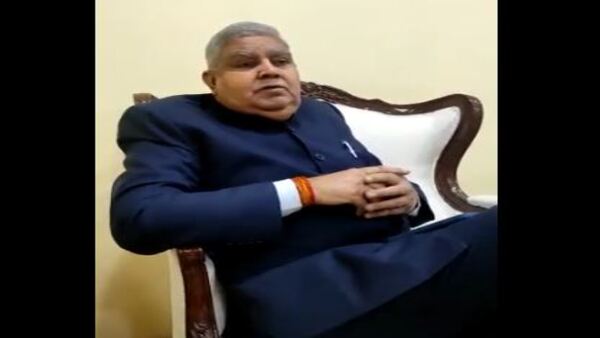 ভিডিও বার্তায় নিশানা অমিত মিত্রকে