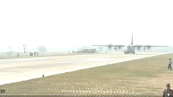 অত্যাধুনিক হাইওয়ের উদ্বোধন