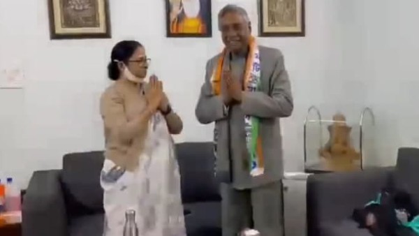 তৃণমূলে যোগদান তৃণমূলে যোগদান