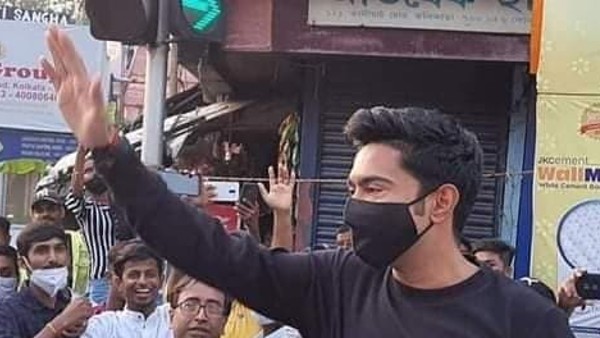 উন্মাদনা বিভিন্ন জায়গায়, সোশ্যাল মিডিয়ায় উন্মাদনা বিভিন্ন জায়গায়, সোশ্যাল মিডিয়ায়