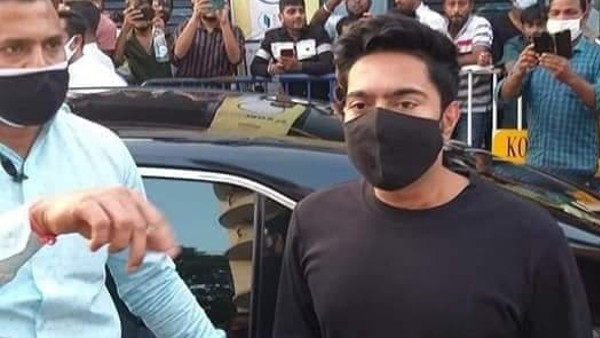 অন্য মেজাজে অভিষেক অন্য মেজাজে অভিষেক