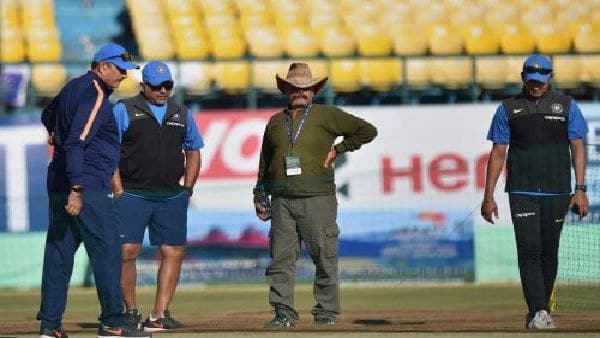 আরসিবিতে বিরাটদের হেড কোচ হলেন বাঙ্গার, রবি শাস্ত্রী কি সদলবলে আমেদাবাদেই?